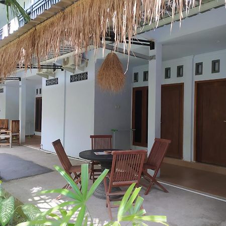 Merendeng Hostel Kuta Kuta  エクステリア 写真