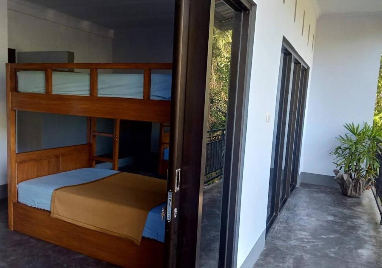 Merendeng Hostel Kuta Kuta  エクステリア 写真