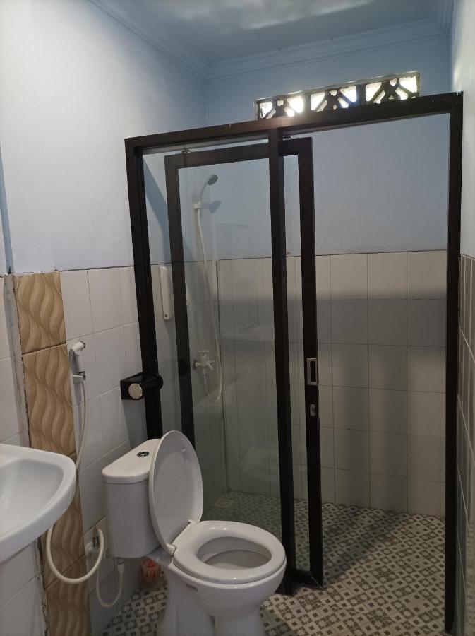 Merendeng Hostel Kuta Kuta  エクステリア 写真