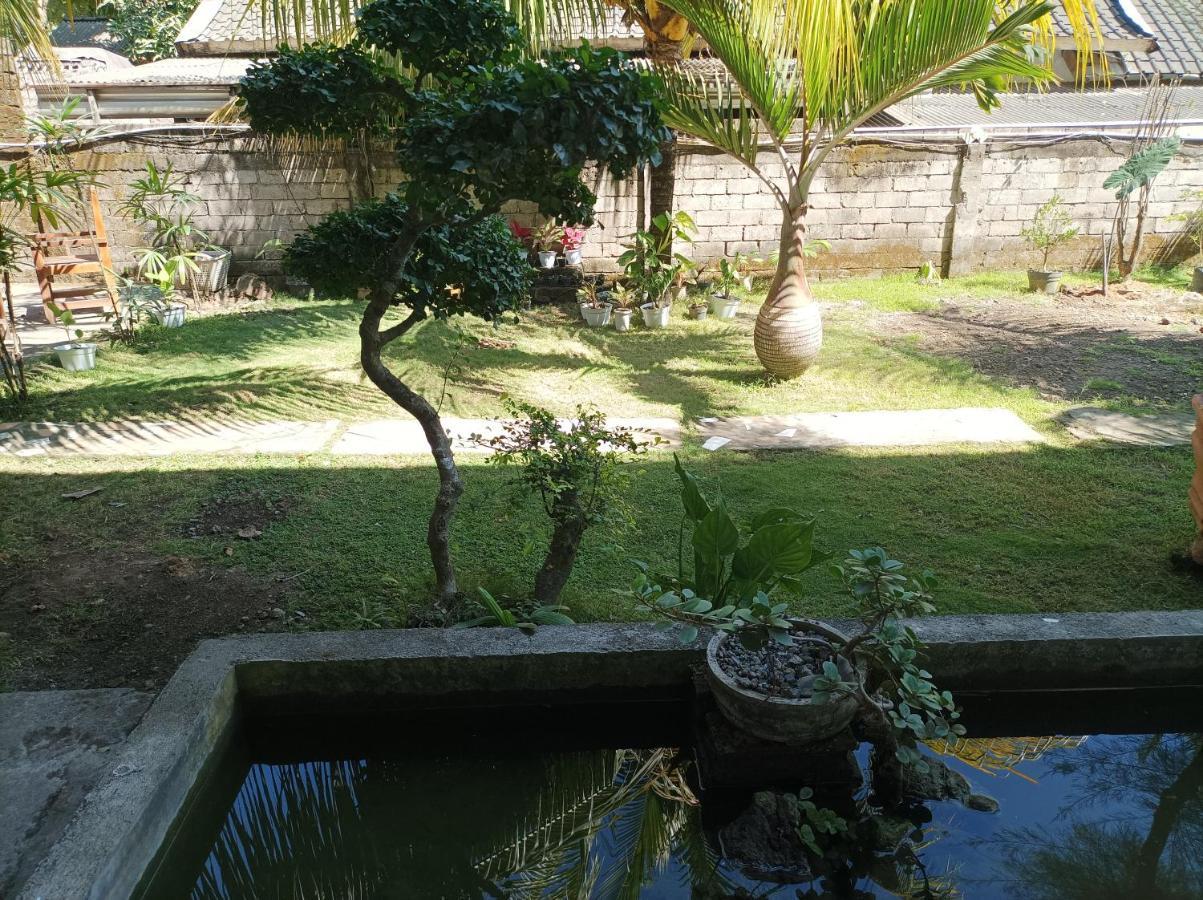 Merendeng Hostel Kuta Kuta  エクステリア 写真