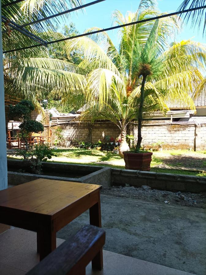 Merendeng Hostel Kuta Kuta  エクステリア 写真