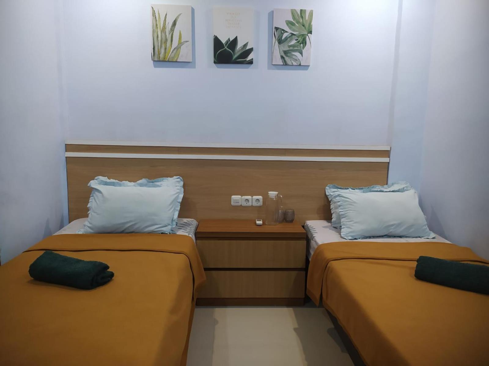 Merendeng Hostel Kuta Kuta  エクステリア 写真